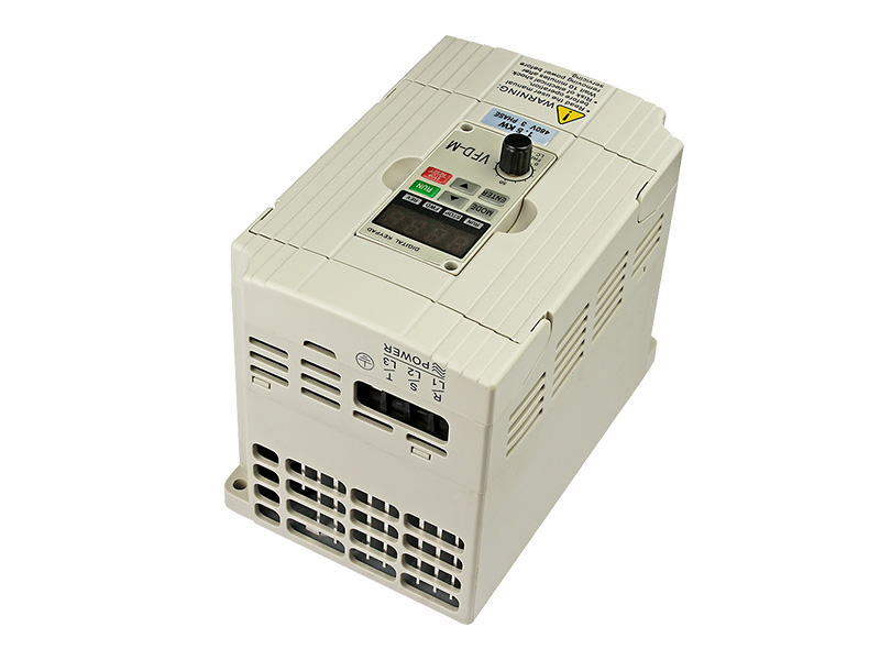 8000S通用變頻器，變頻調速器，變頻器廠家，電機變頻器，三相變頻器